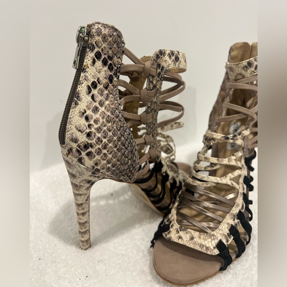 Steve Madden- Sleik Snake Cage Heels Sandals. Size: 10M - Picture 4 of 8